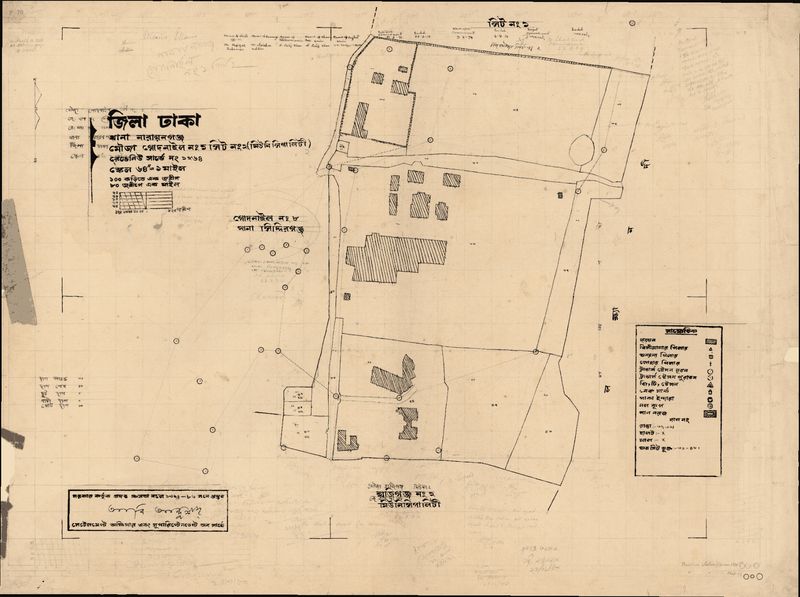 A complete scanned mouza sheet from Godnail, Narayanganj. A Bengali title block and a legend of map symbols sit in the wide margins, and the plots are drawn in thin ink with small numbers inside them.